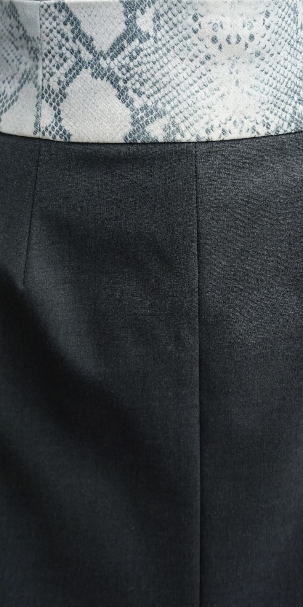 spodnica-02155a.jpg